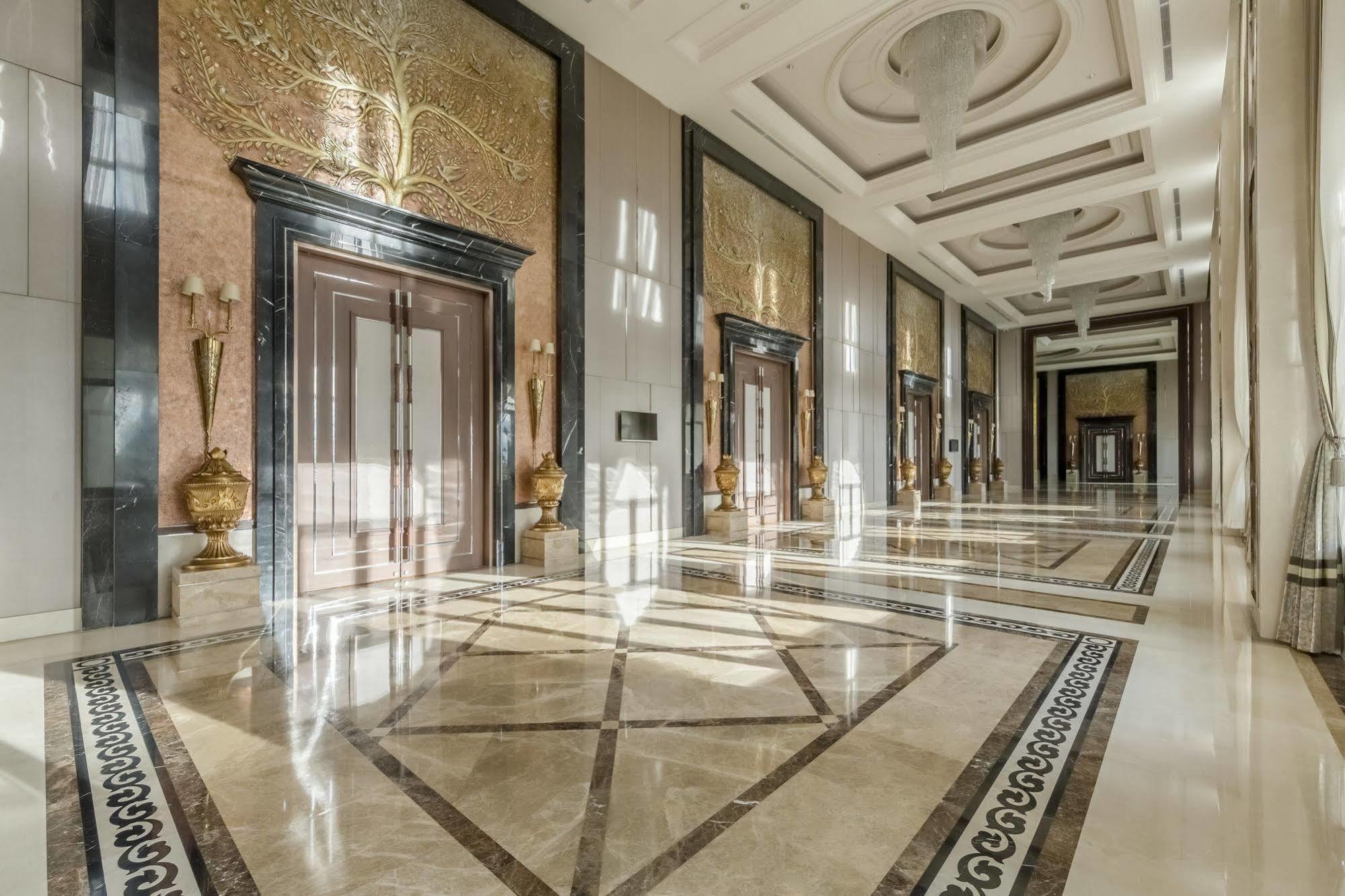 การ์เดน ซิตี้ โฮเต็ล Hotel พนมเปญ ภายนอก รูปภาพ